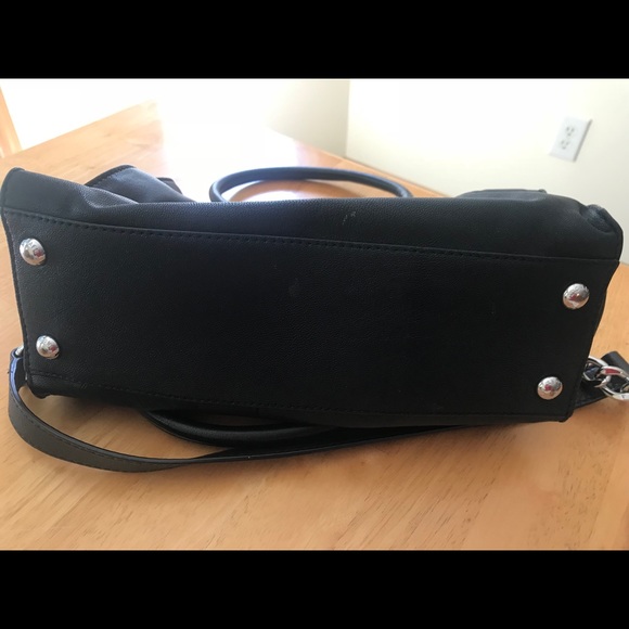 Michael Kors Hamilton Medium Lock and Key Bag - Picture 7 of 11